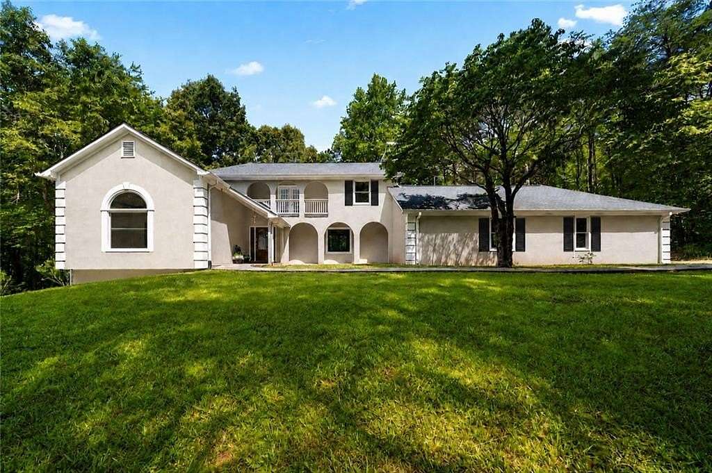 14.9 Acres of Land with Home for Sale in Dallas, Georgia