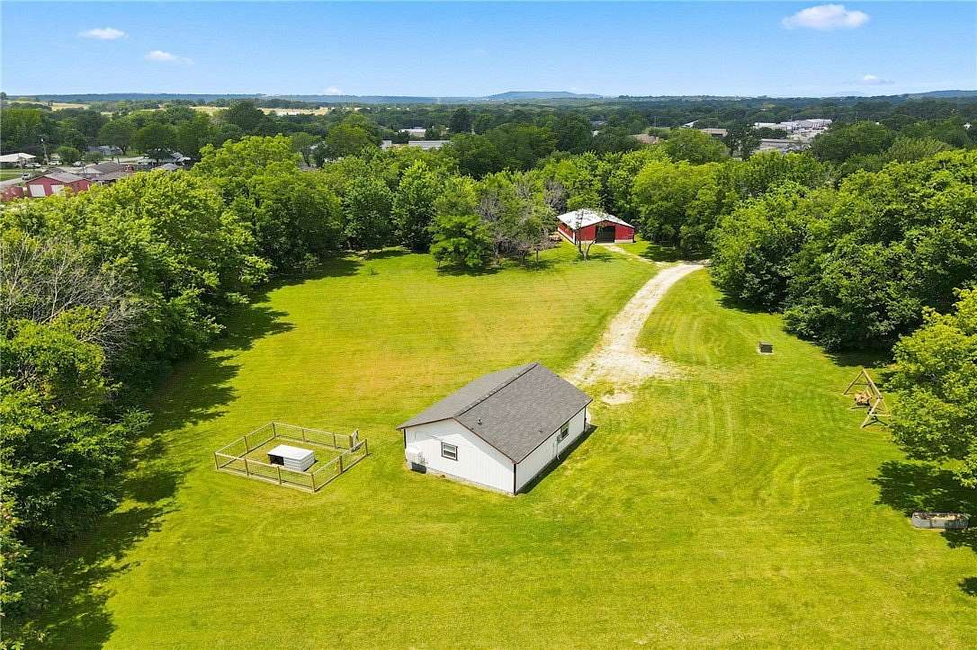 2.64 Acres of Improved Residential Land for Sale in Lincoln, Arkansas