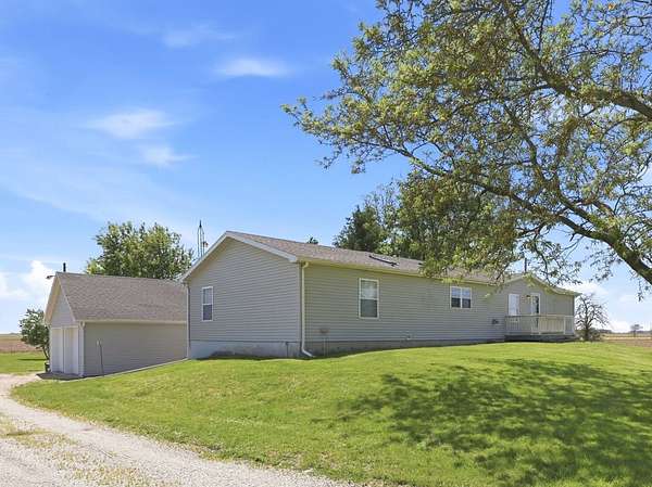 2.73 Acres of Land with Home for Sale in Hoopeston, Illinois