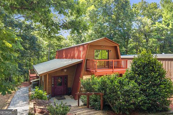 2.89 Acres of Land with Home for Sale in Cleveland, Georgia