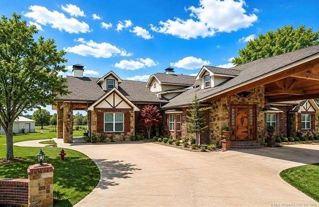 100 Acres of Recreational Land with Home for Sale in Sallisaw, Oklahoma