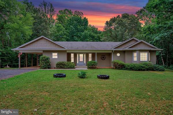 3.2 Acres of Land with Home for Sale in Unionville, Virginia