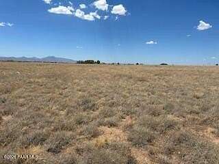 10 Acres of Recreational & Residential Land for Sale in Prescott Valley, Arizona