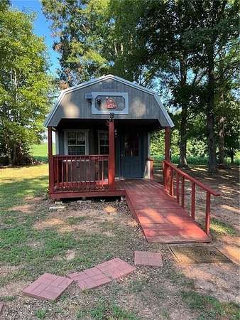 1 Acre of Residential Land for Sale in Yadkinville, North Carolina