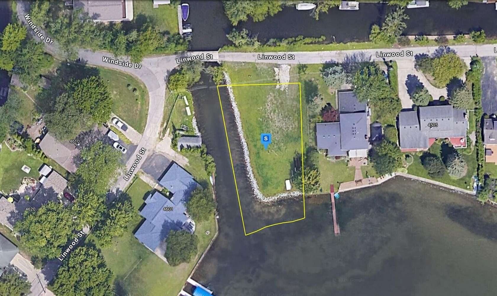 0.22 Acres of Residential Land for Sale in West Bloomfield, Michigan