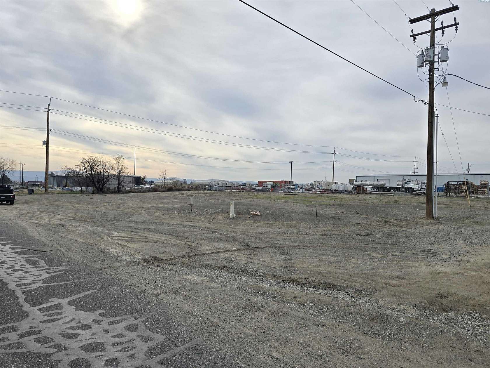 0.72 Acres of Commercial Land for Sale in Pasco, Washington
