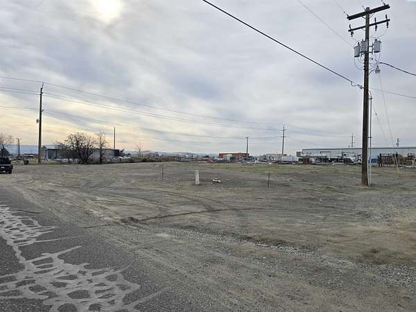 0.72 Acres of Commercial Land for Sale in Pasco, Washington