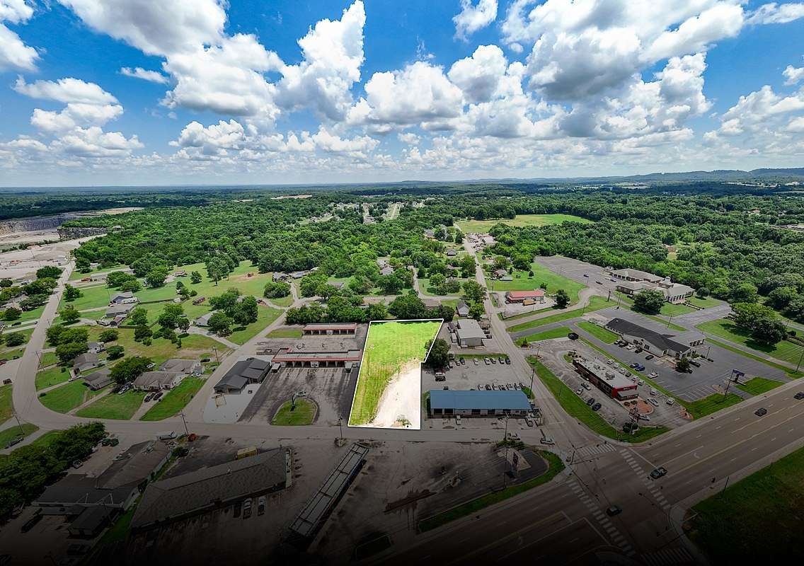 0.9 Acres of Commercial Land for Sale in Lewisburg, Tennessee