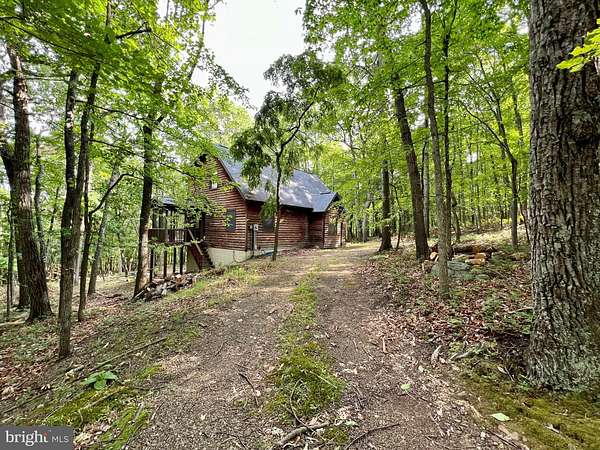 5 Acres of Land with Home for Lease in Berkeley Springs, West Virginia