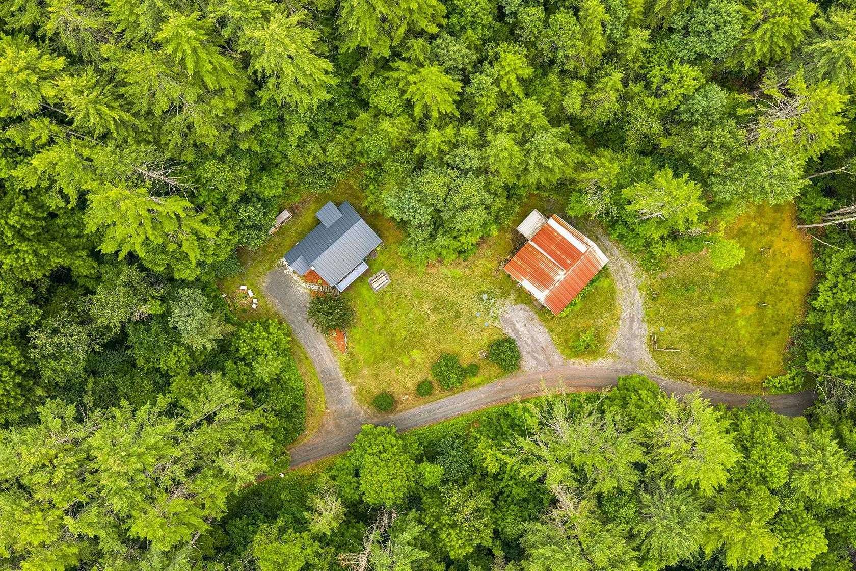 10.3 Acres of Improved Mixed-Use Land for Sale in West Windsor Town, Vermont