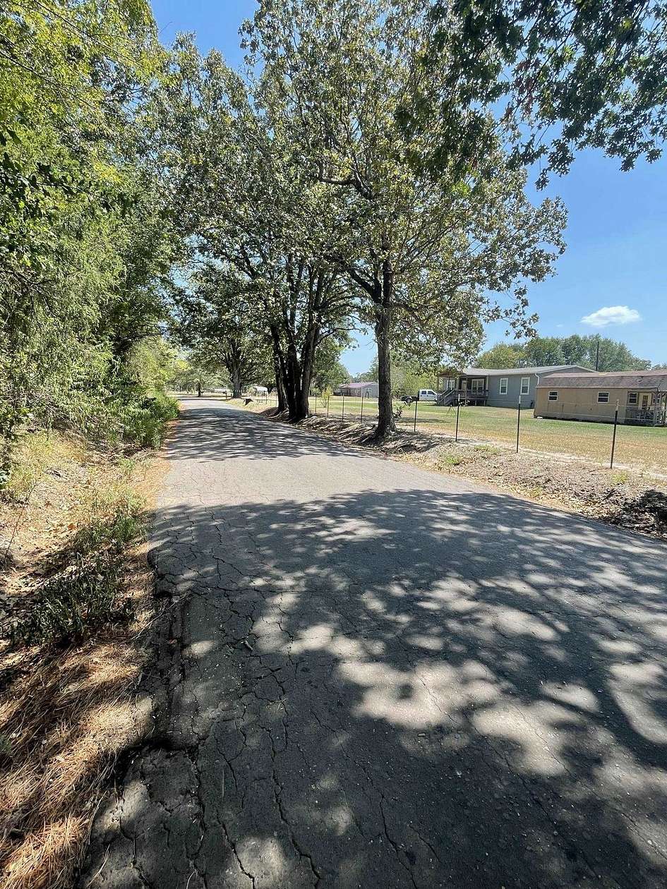 10 Acres of Land for Sale in Gilmer, Texas