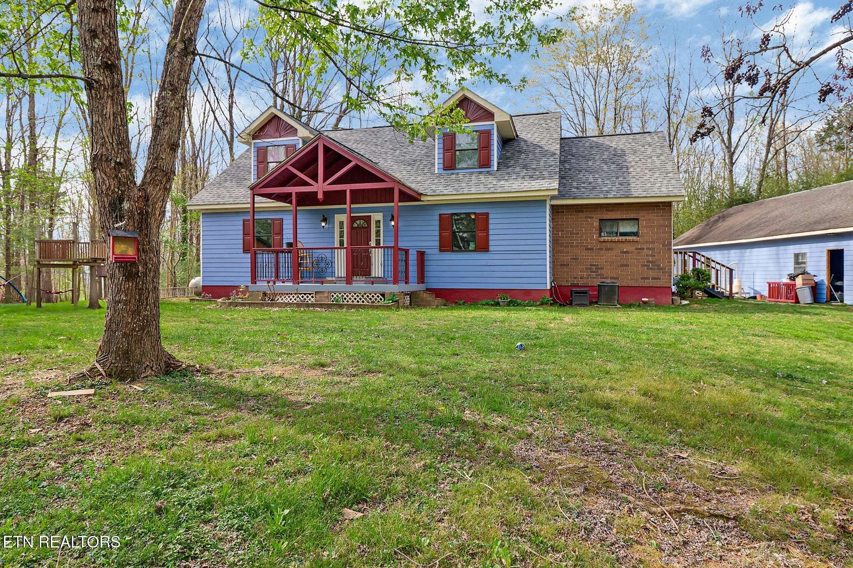10.4 Acres of Land with Home for Sale in Harriman, Tennessee