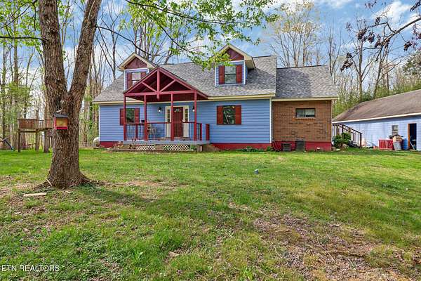 10.4 Acres of Land with Home for Sale in Harriman, Tennessee