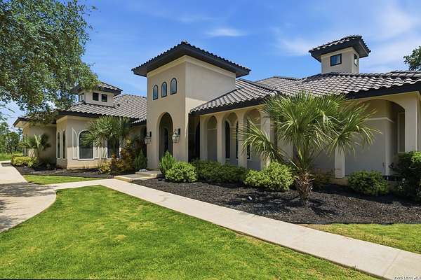 1.52 Acres of Land with Home for Sale in San Antonio, Texas