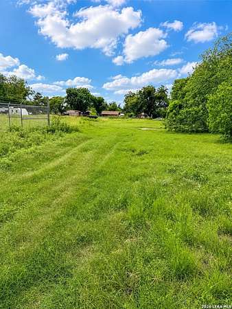 1 Acre of Commercial Land for Sale in San Antonio, Texas