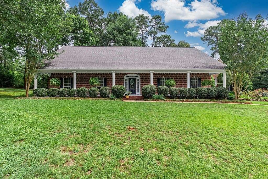 4.47 Acres of Land with Home for Sale in Nacogdoches, Texas