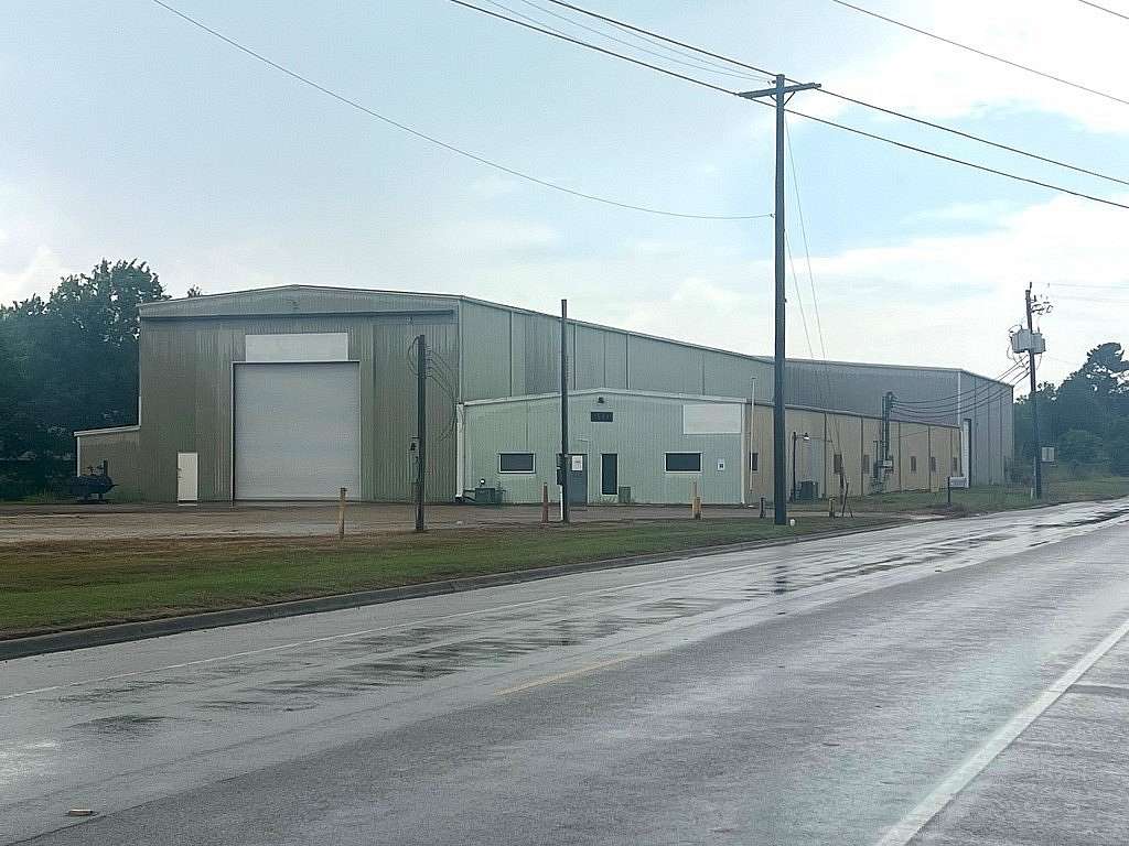 1.8 Acres of Improved Commercial Land for Sale in Sealy, Texas