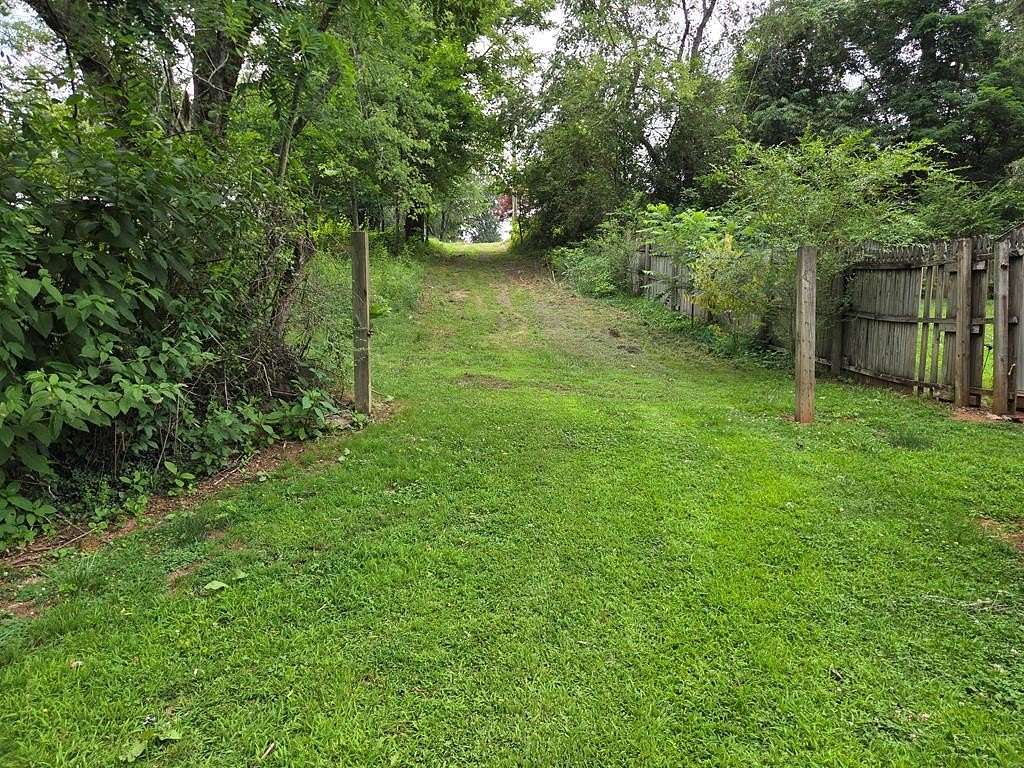 1 Acre of Residential Land for Sale in Franklin, North Carolina