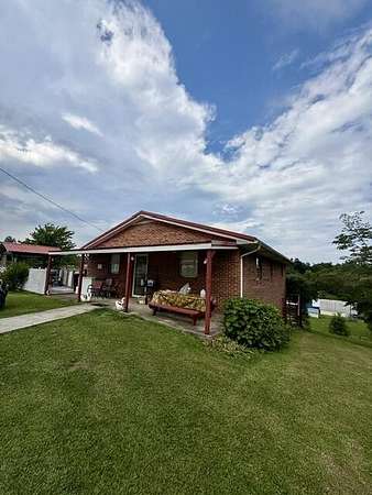 4 Acres of Improved Mixed-Use Land for Sale in Frenchburg, Kentucky