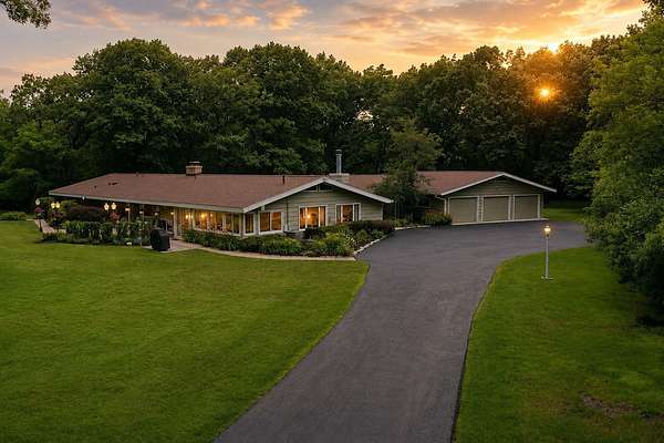 1.75 Acres of Land with Home for Sale in Flossmoor, Illinois