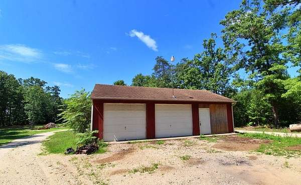 3.69 Acres of Land for Sale in Dillwyn, Virginia