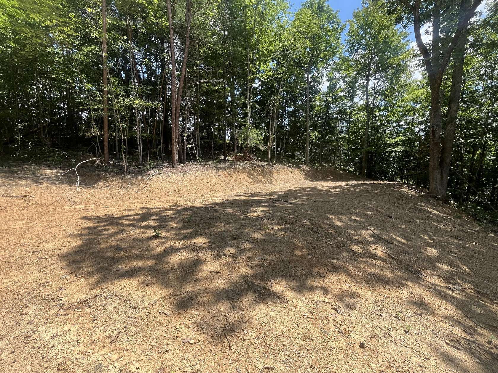 1 Acre of Land for Sale in Beattyville, Kentucky
