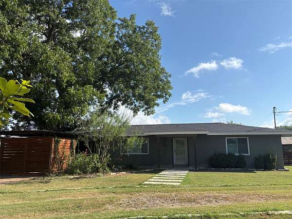 1.72 Acres of Land with Home for Lease in Austin, Texas