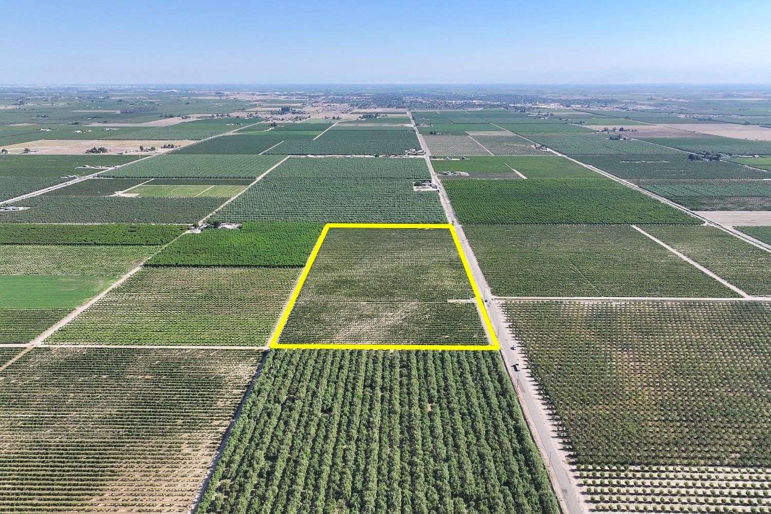 20 Acres of Land with Home for Sale in Selma, California