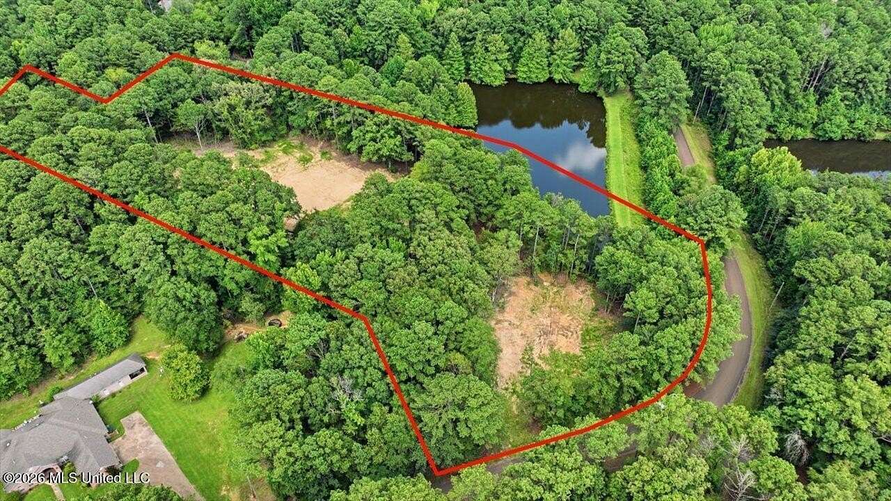 3 Acres of Residential Land for Sale in Madison, Mississippi