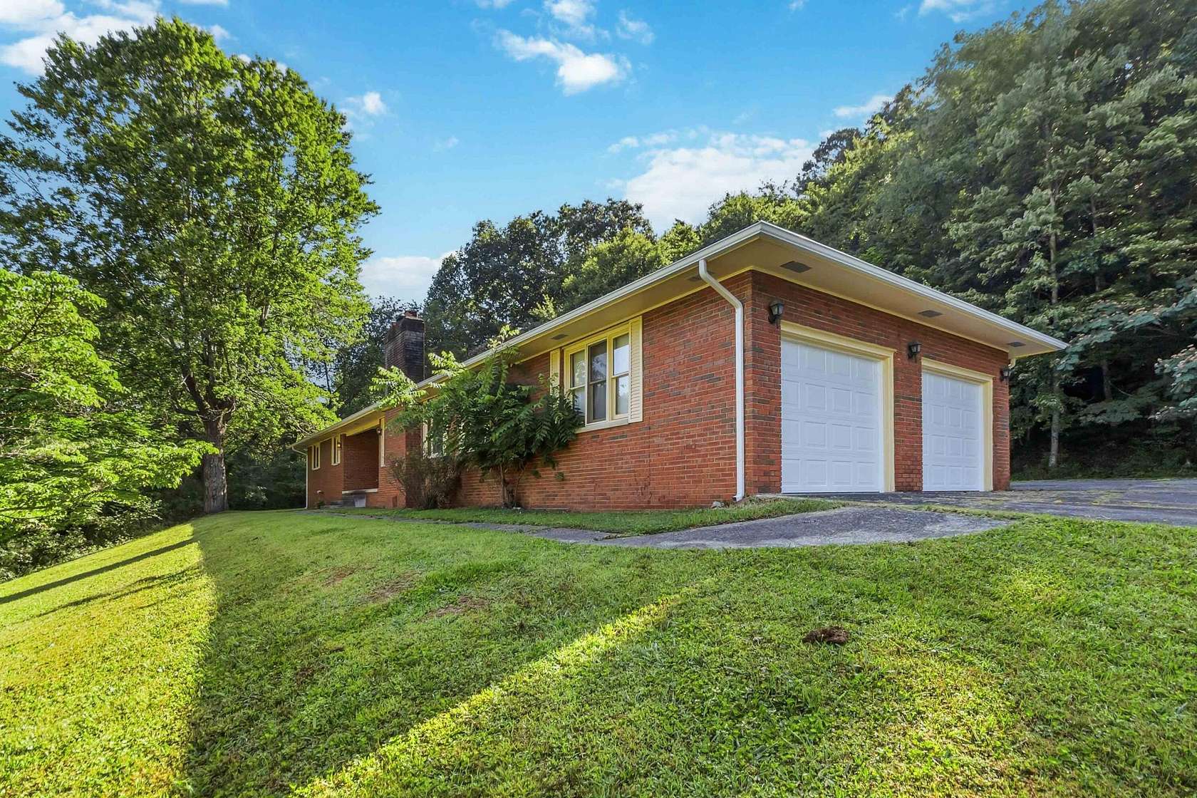 2 Acres of Land with Home for Sale in Corbin, Kentucky