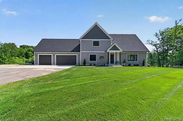 10.2 Acres of Recreational Land with Home for Sale in Hartland Township, Michigan
