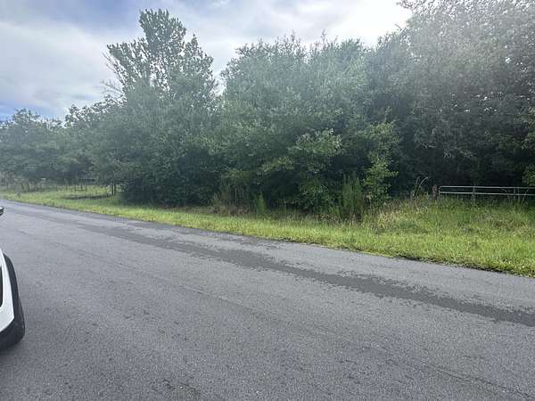 1 Acre of Residential Land for Sale in Okeechobee, Florida