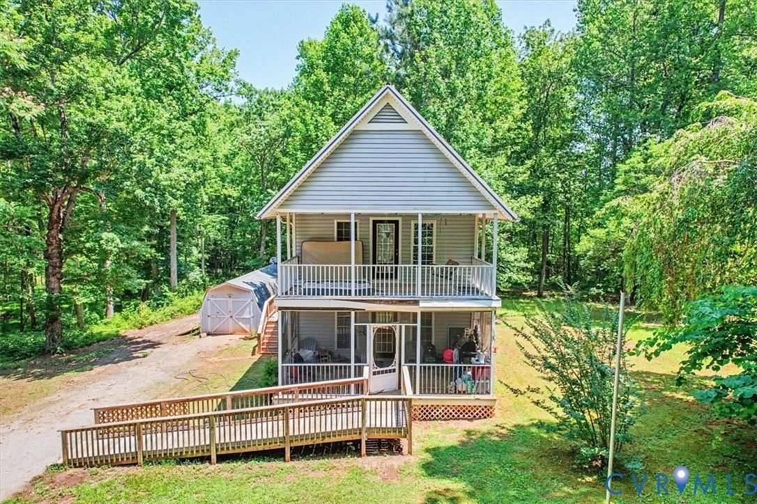 13.4 Acres of Land with Home for Sale in Lunenburg, Virginia
