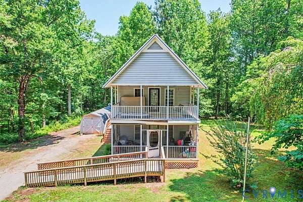 13.4 Acres of Land with Home for Sale in Lunenburg, Virginia