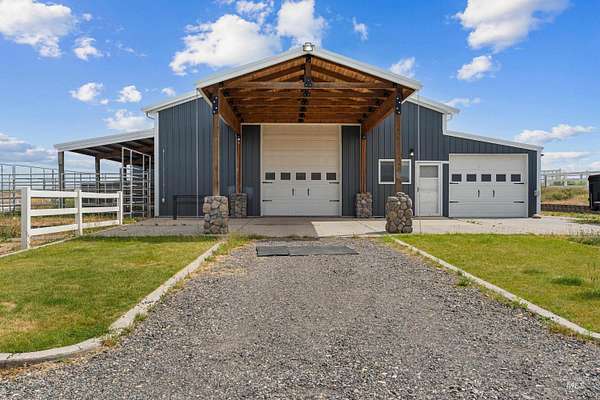 10 Acres of Land with Home for Sale in Clarkston, Washington