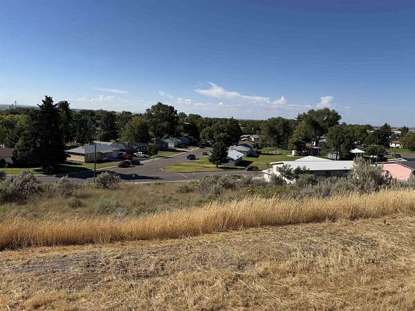 0.46 Acres of Commercial Land for Sale in American Falls, Idaho