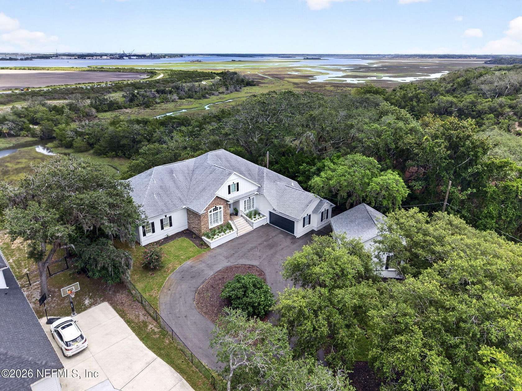 2 Acres of Land with Home for Sale in Jacksonville, Florida