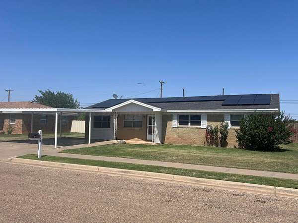 18 Acres of Land with Home for Sale in Friona, Texas