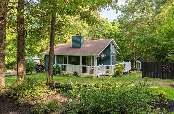 2.3 Acres of Land with Home for Sale in Kingston Springs, Tennessee