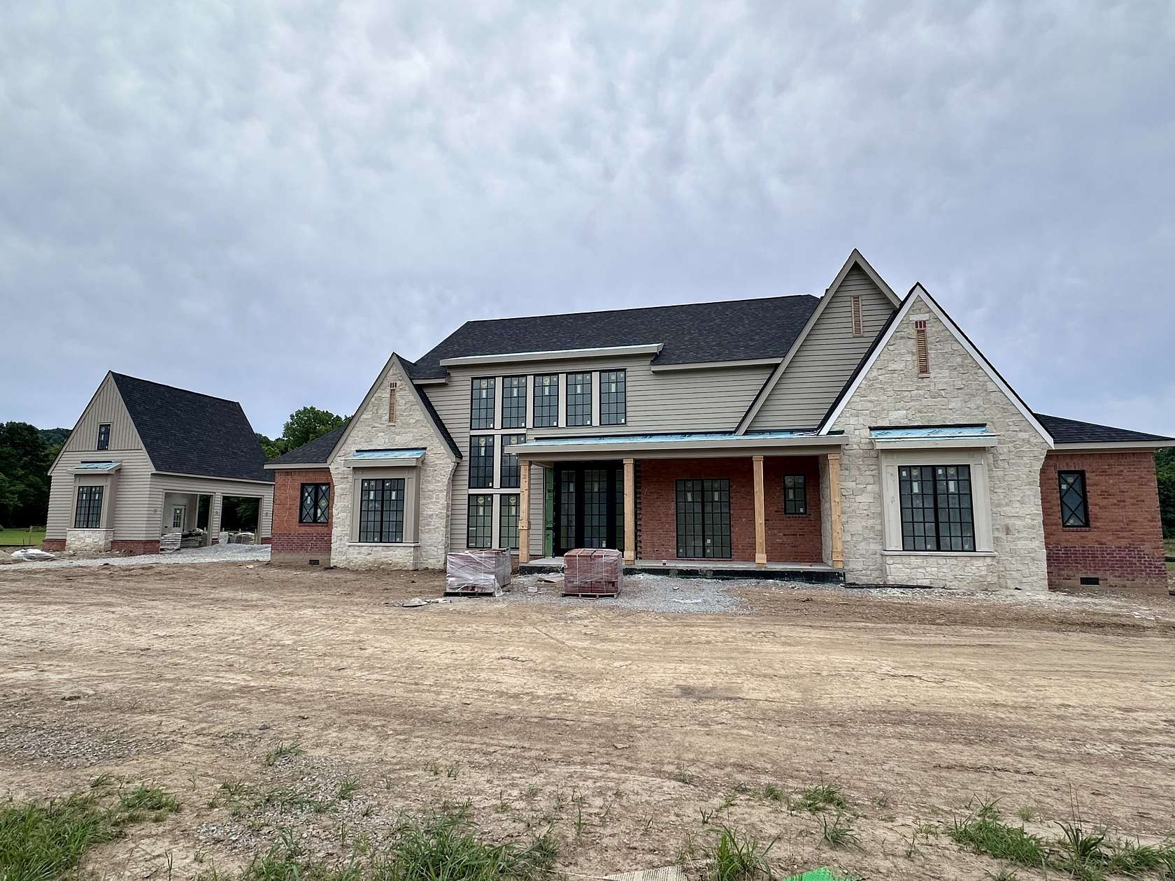 5 Acres of Land with Home for Sale in Franklin, Tennessee