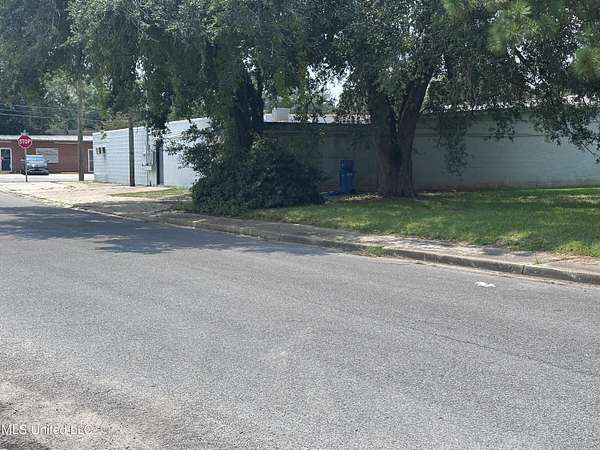 0.99 Acres of Commercial Land for Sale in Pascagoula, Mississippi