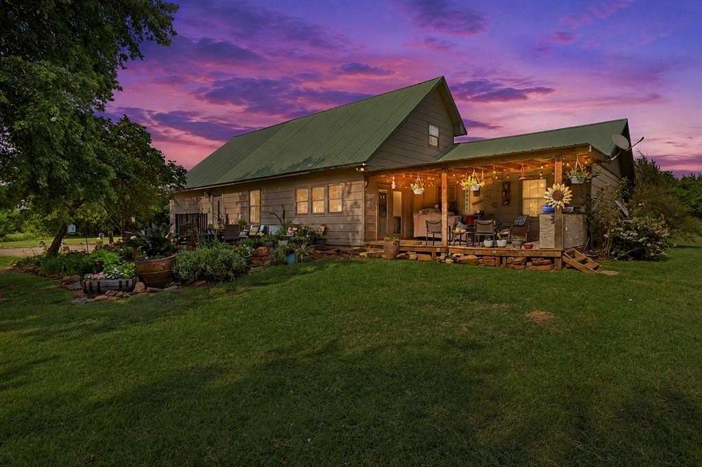 20 Acres of Agricultural Land with Home for Sale in Billings, Oklahoma