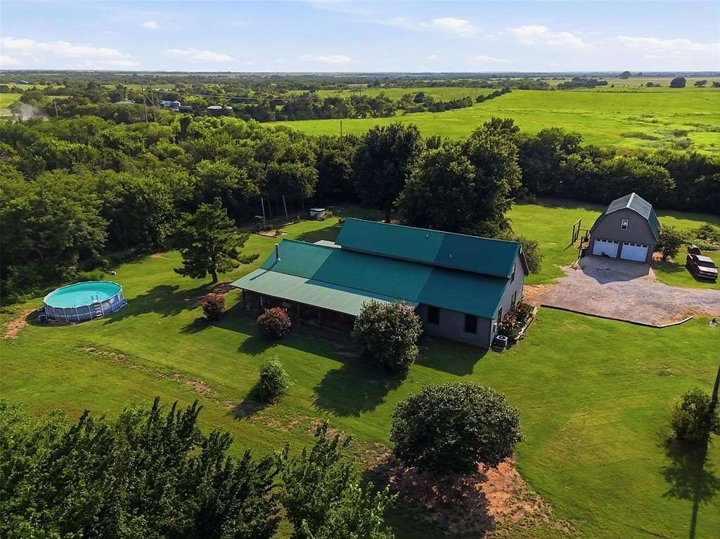 20 Acres of Agricultural Land with Home for Sale in Billings, Oklahoma
