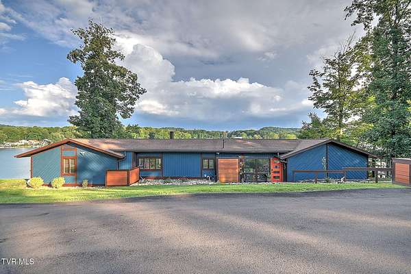 2.2 Acres of Land with Home for Sale in Piney Flats, Tennessee