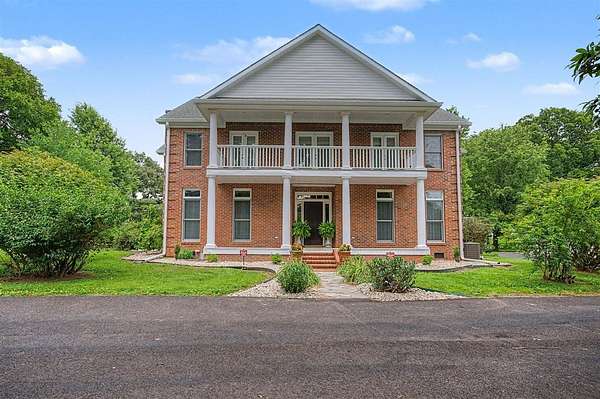 4.6 Acres of Land with Home for Sale in Smiths Grove, Kentucky