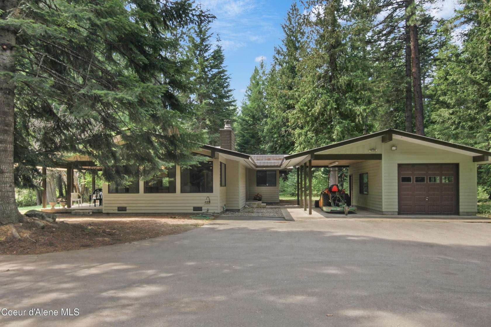 21 Acres of Land with Home for Sale in Sagle, Idaho