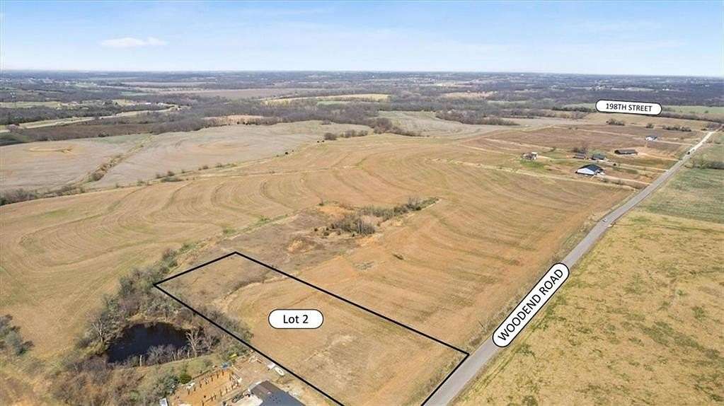 2.52 Acres of Residential Land for Sale in Linwood, Kansas