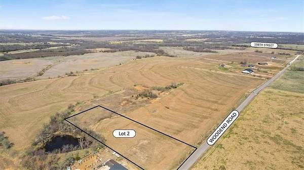2.52 Acres of Residential Land for Sale in Linwood, Kansas