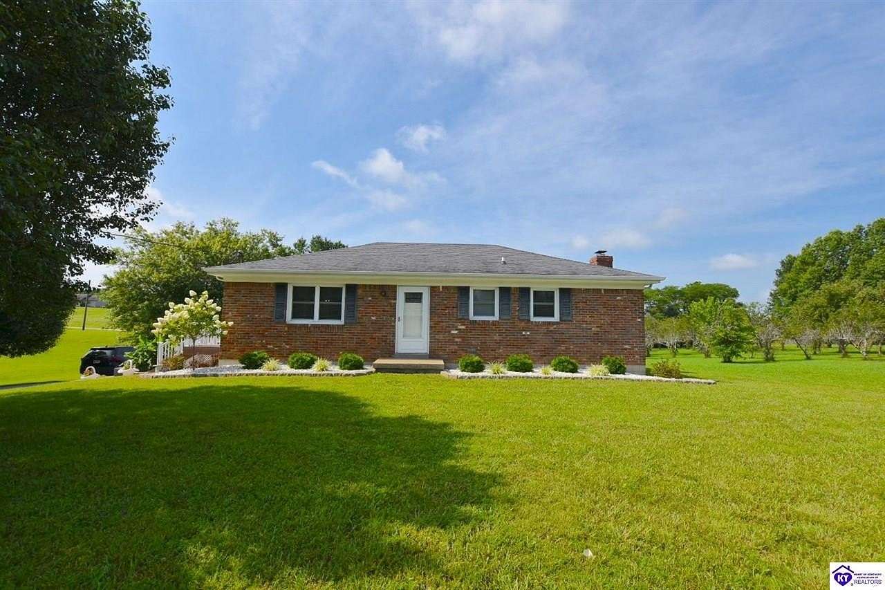 1.5 Acres of Land with Home for Sale in Big Clifty, Kentucky