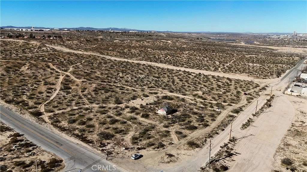 40 Acres of Commercial Land for Sale in Victorville, California
